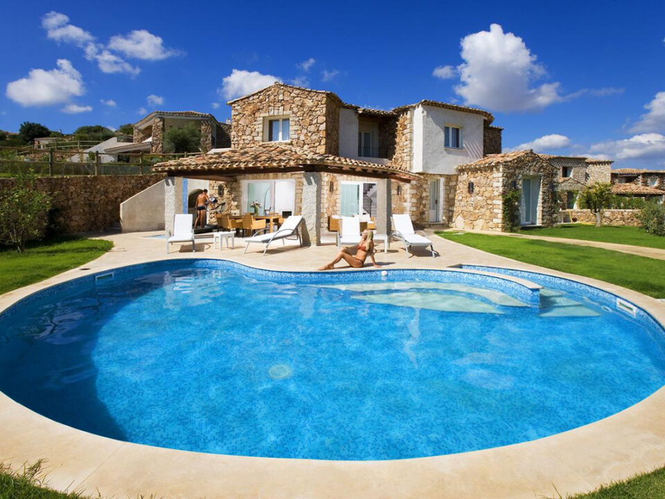 piscina privata villas resort castiadas