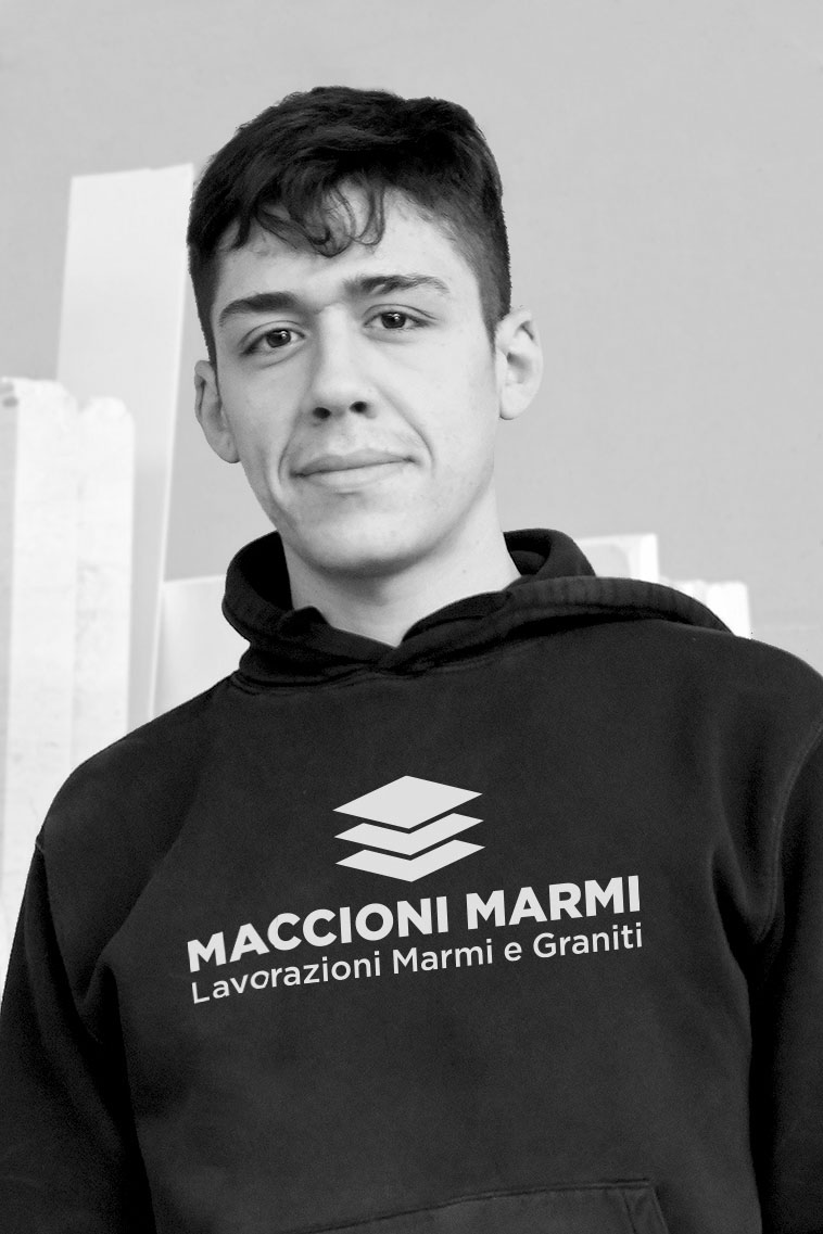 maccioni-marmi_Mattia-Maccioni_operaio_bn-1.jpg